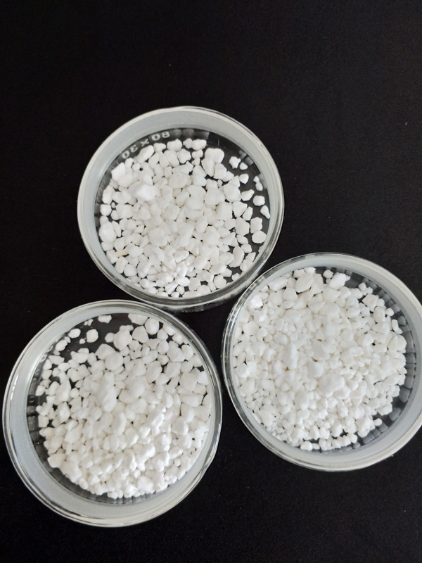 塊狀氯化鈣無(wú)水含量90% (2).jpg